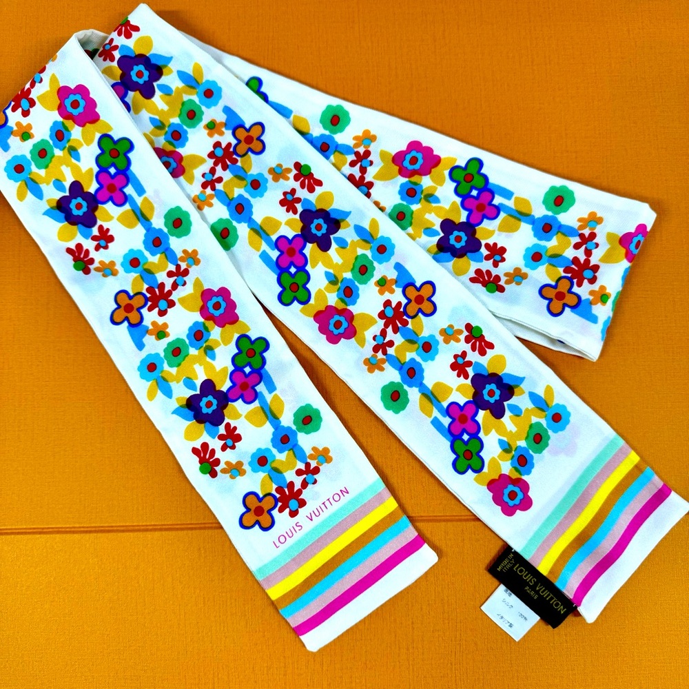❤️‍🔥ULTRA RARE NWOT MURAKAMI TWILLY SCARF